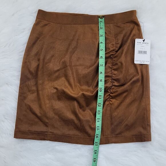 Free People NWT Rumi Ruched‎ Mini Skirt Camel Brown Faux Suede Small - Picture 4 of 9